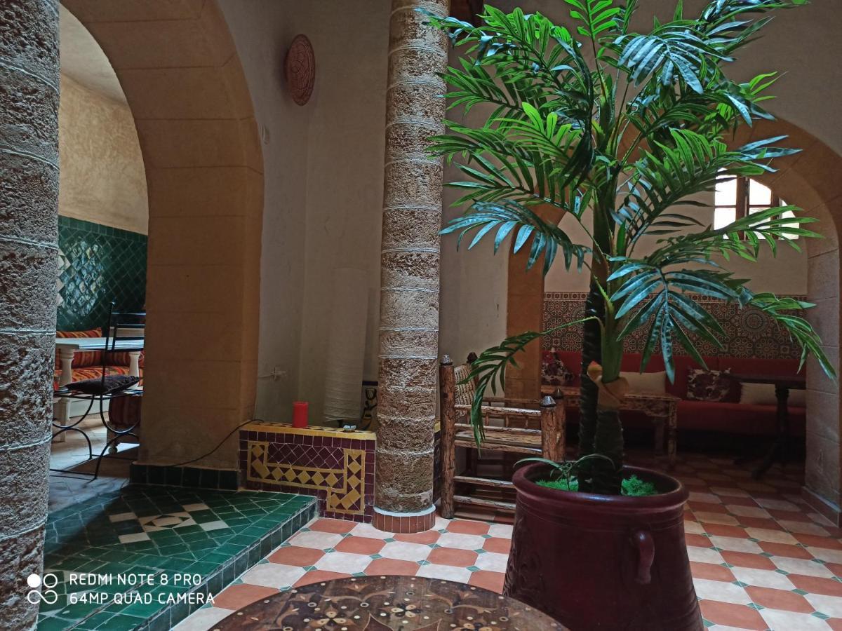 Riad La Rose Des Vents Essaouira Bagian luar foto